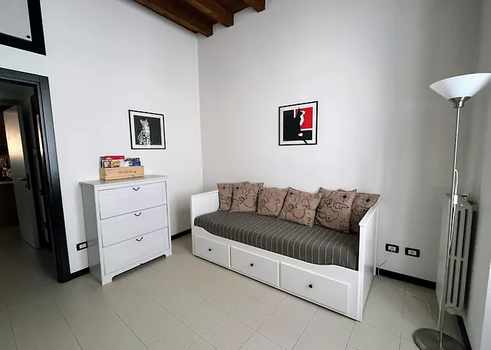 Charming Apartment Parco - Arco Della Pace - Perfect For 5 People